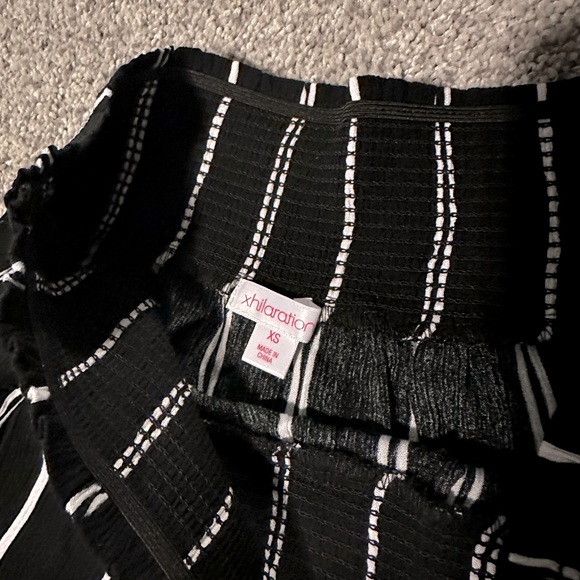 Xhilaration Striped Pants - Picture 2 of 2